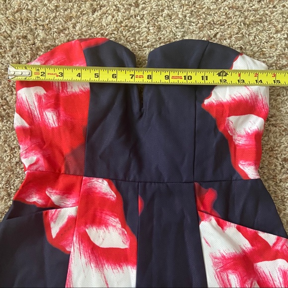 L’Atiste by Amy Medium Navy Blue Floral Romper - Picture 7 of 8